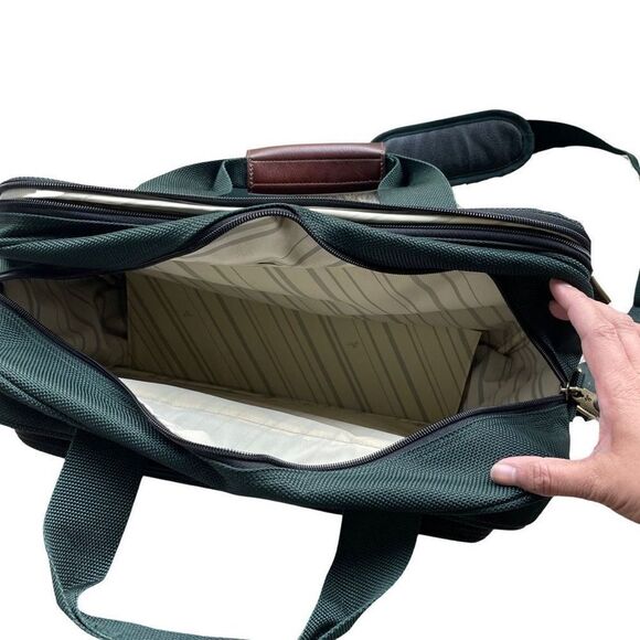 RICARDO BEVERLY HILLS “Santa Cruz” green Travel Bag w/ Gold & Bronze accents - Picture 4 of 10